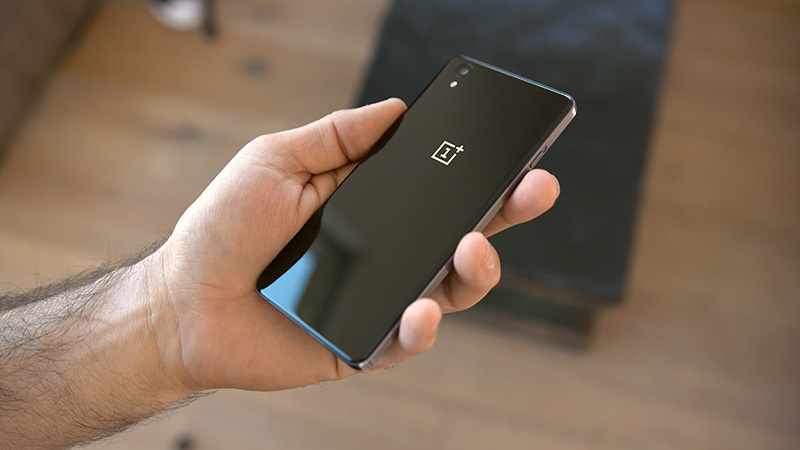 Vào thời điểm ra mắt, sức hút của OnePlus X là hơn hẳn so với OnePlus 2 Vào thời điểm ra mắt, sức hút của OnePlus X là hơn hẳn so với OnePlus 2