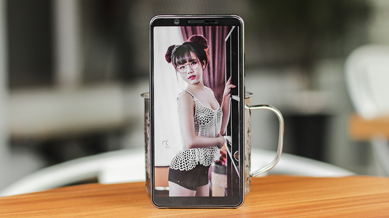 Trên tay Vivo V7 Plus