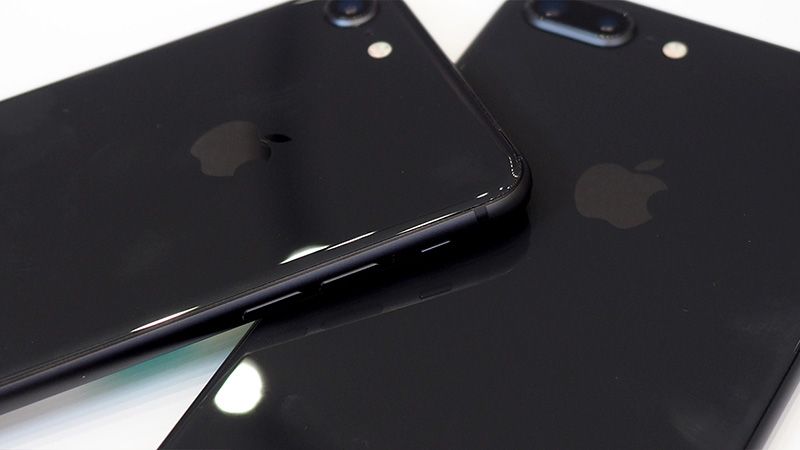 iPhone X đang giết iPhone 8: Hệ quả từ canh bạc được - mất của Apple iPhone X đang giết iPhone 8: Hệ quả từ canh bạc được - mất của Apple