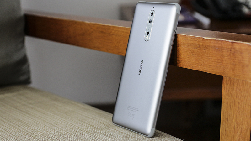 Trên tay Nokia 8 Trên tay Nokia 8