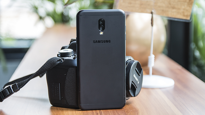 Trên tay Galaxy J7 Plus Trên tay Galaxy J7 Plus