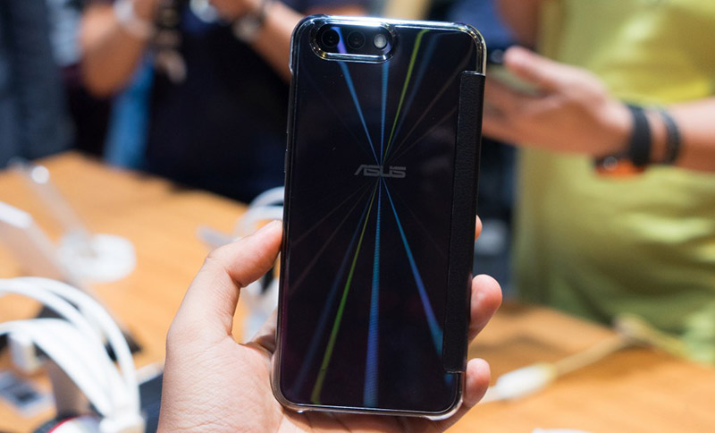ZenFone: Giá thành phù hợp với sự đẳng cấp ZenFone: Giá thành phù hợp với sự đẳng cấp