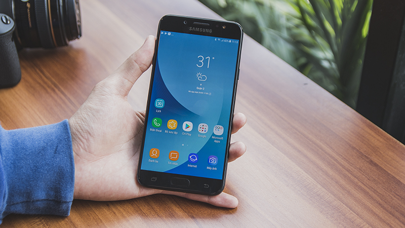 Màn hình Galaxy J7+ Màn hình Galaxy J7+