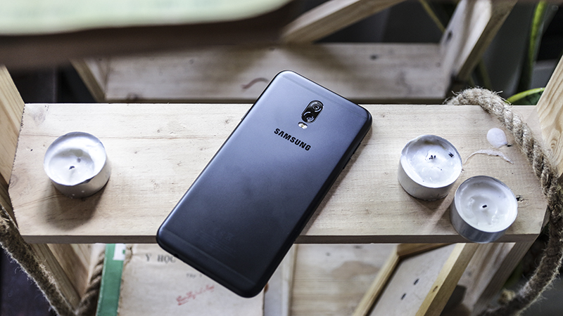 Đánh giá chi tiết Galaxy J7+