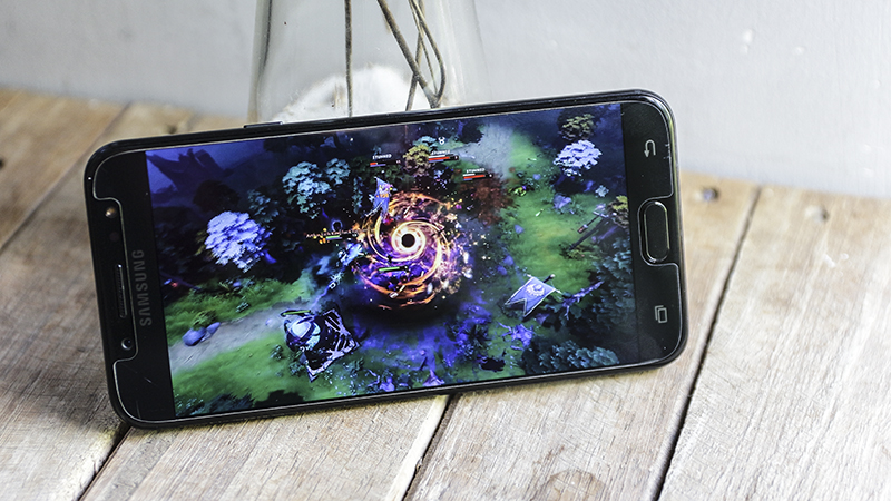 Đánh giá chi tiết Galaxy J7+