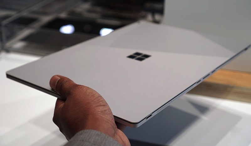 Surface Laptop 2