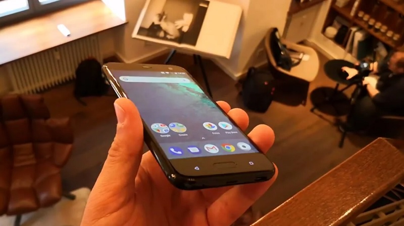 HTC U11 Life HTC U11 Life