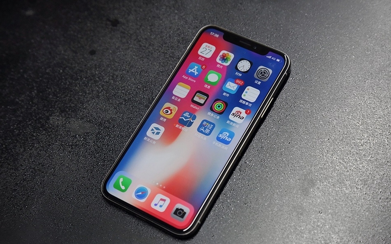 Trên tay iPhone X: Một vẻ đẹp độc đáo, ấn tượng