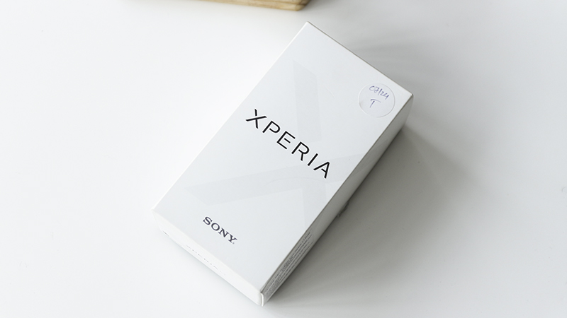 Trên tay Xperia L1 màu trắng Trên tay Xperia L1 màu trắng