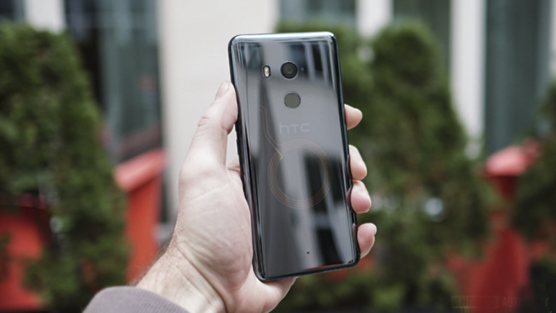 Trên tay HTC U11+