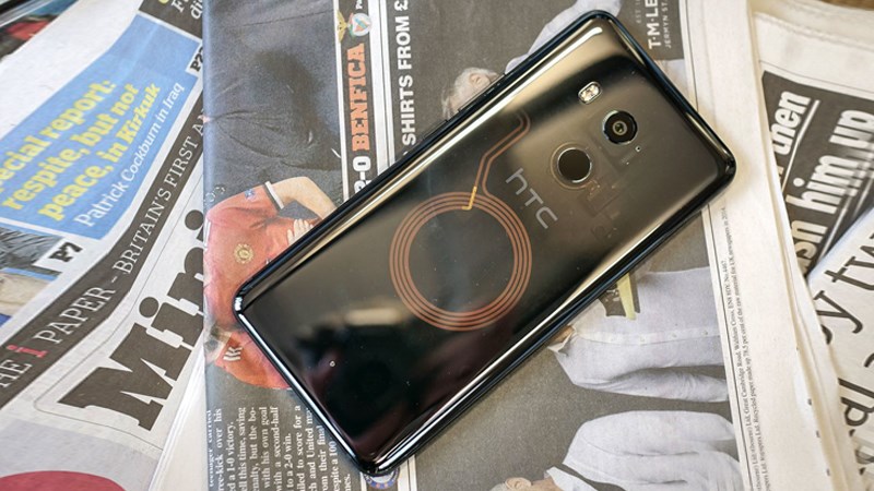 Trên tay HTC U11+