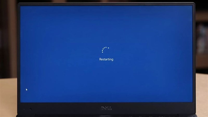 Laptop bị sập nguồn khi dùng pin