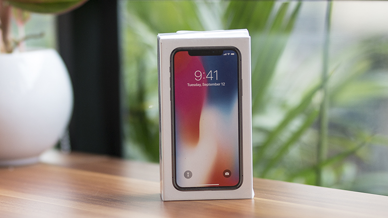 Trên tay iPhone X màu đen Trên tay iPhone X màu đen