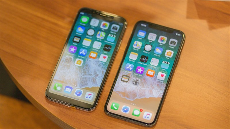 iPhone X thật và iPhone X nhái