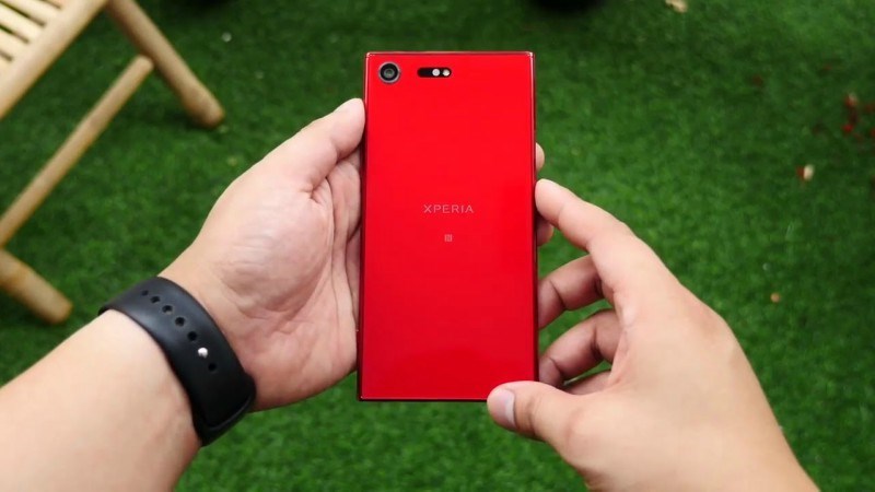 Sony Xperia XZ Premium màu đỏ Rosso quyến rũ chính thức lên kệ