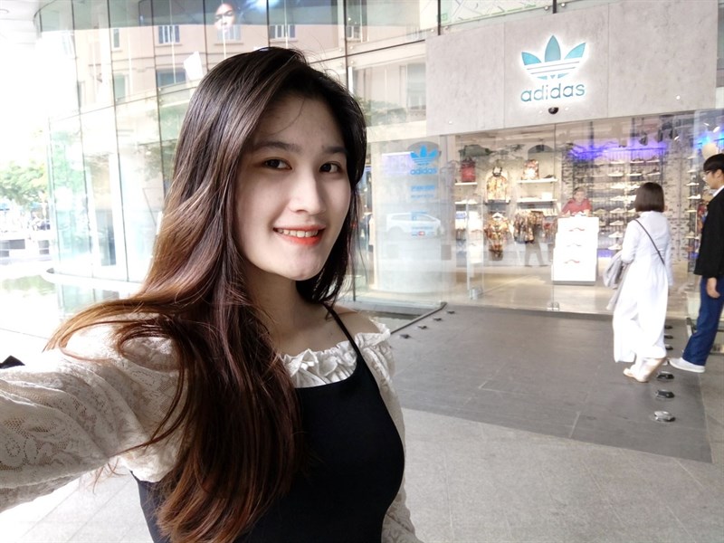 Selfie bằng camera kép Mobiistar S2 Dual 001