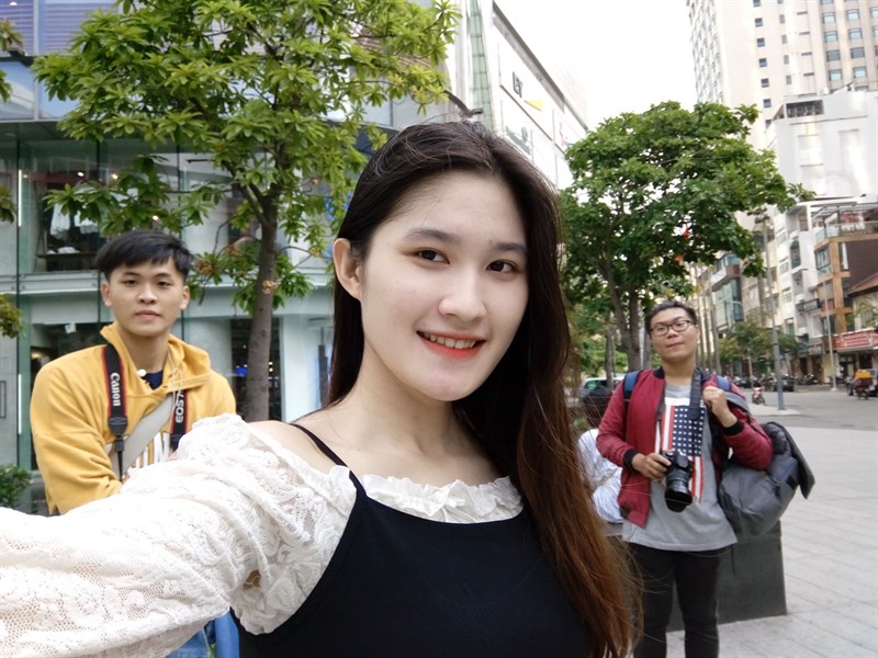 Selfie bằng camera kép Mobiistar S2 Dual 003