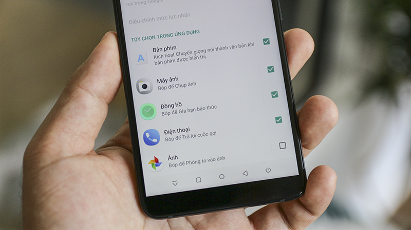 Trải nghiệm Edge Launcher và Sense Home trên HTC U11+