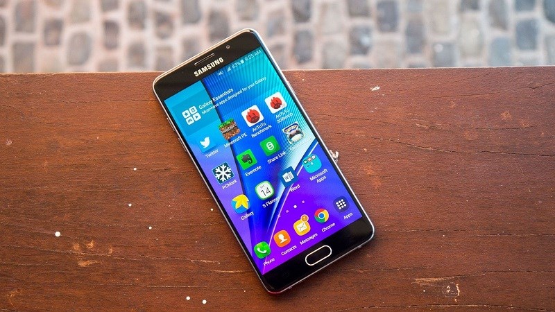 Galaxy A5 (2016) là smartphone Samsung đầu tiên nhận bản vá bảo mật tháng 12