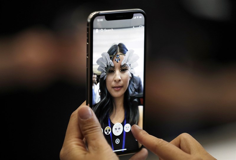 Face ID của iPhone X sẽ dẫn dắt toàn bộ ngành công nghiệp điện thoại như thế nào? Face ID của iPhone X sẽ dẫn dắt toàn bộ ngành công nghiệp điện thoại như thế nào?