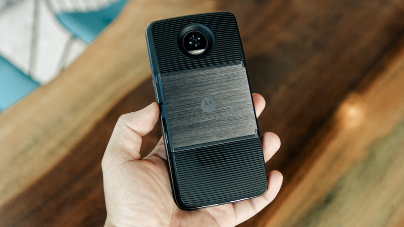 Trên tay moto mod Insta Share Projector Trên tay moto mod Insta Share Projector