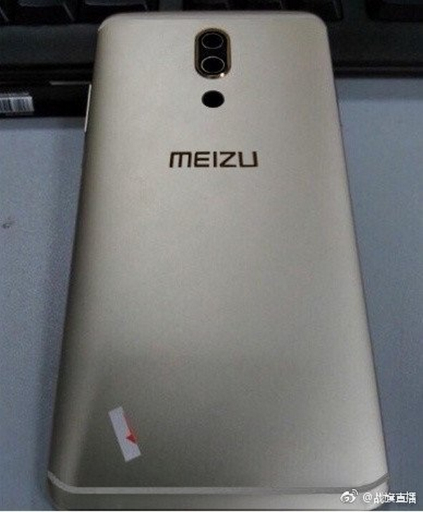 Meizu 15 Plus xuất hiện với 3 viền siêu mỏng quyến rũ Meizu 15 Plus xuất hiện với 3 viền siêu mỏng quyến rũ