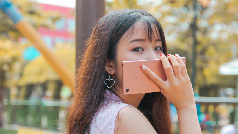 Trên tay Xperia XA1 Ultra phiên bản màu Pink