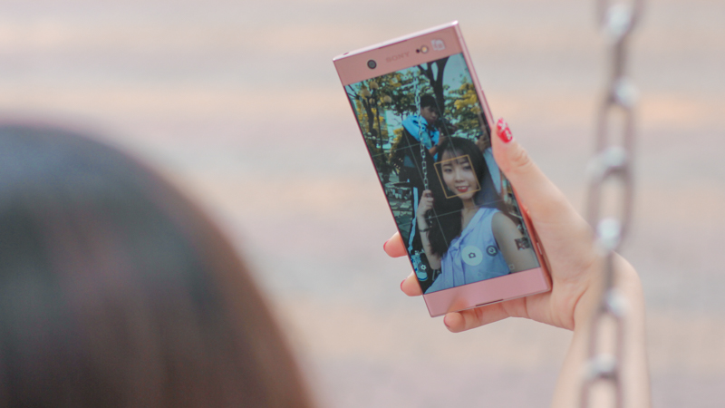 Trên tay Xperia XA1 Ultra phiên bản màu Pink