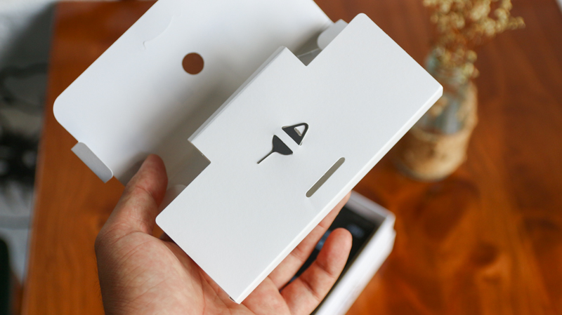 Trên tay Galaxy A8 2018 màu vàng