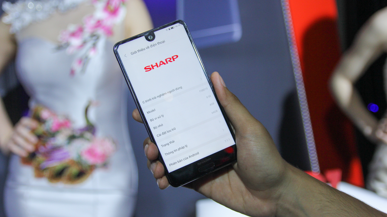 Trên tay Sharp Aquos S2 Trên tay Sharp Aquos S2