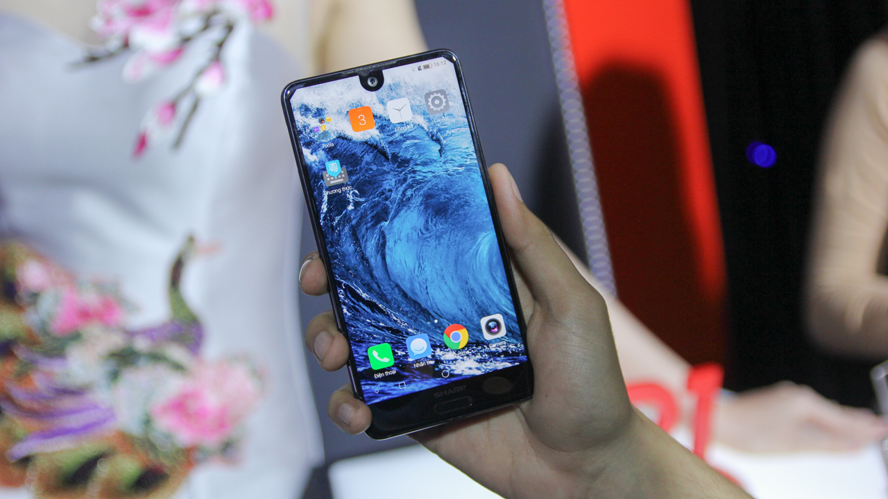 trên tay Sharp Aquos S2 trên tay Sharp Aquos S2