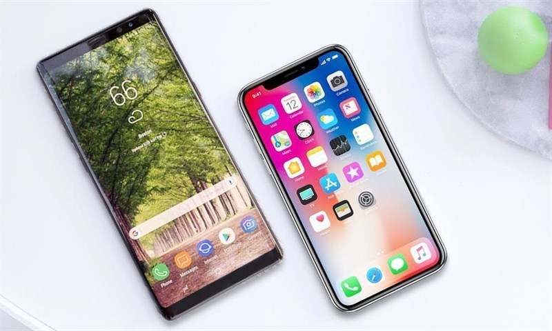 Galaxy Note 8 vs iPhone X Galaxy Note 8 vs iPhone X