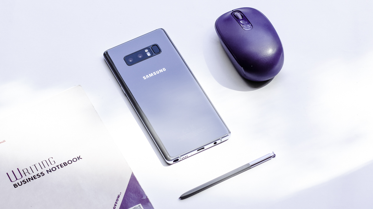 Trên tay Galaxy Note 8 Orchid Gray