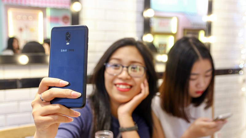 Galaxy J7 Pro J7 Plus Galaxy J7 Pro J7 Plus