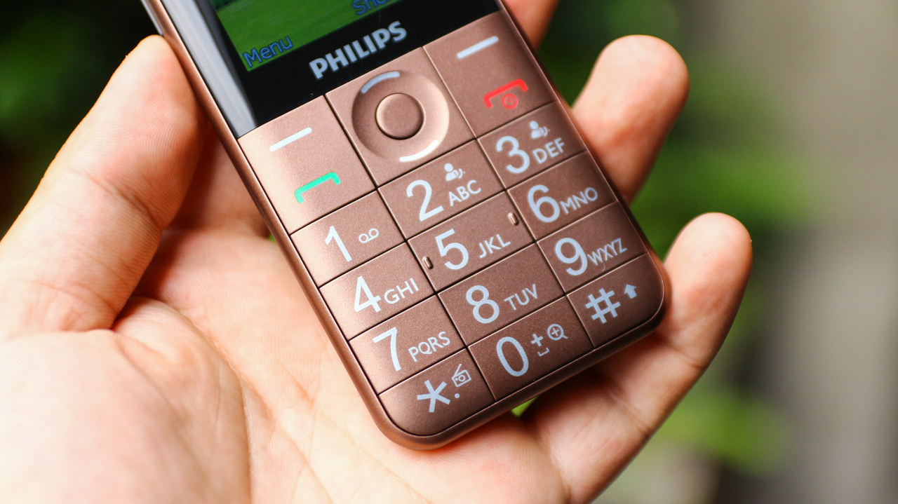 Trên tay Philips E331 Trên tay Philips E331