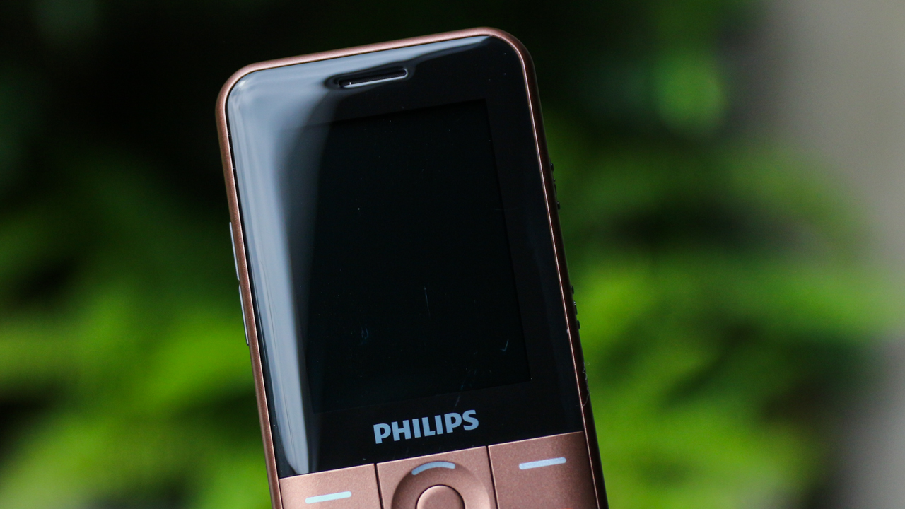 Trên tay Philips E331 Trên tay Philips E331