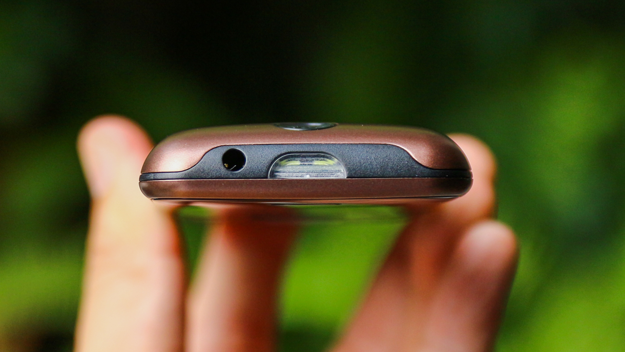 Đánh giá Philips E331 Đánh giá Philips E331