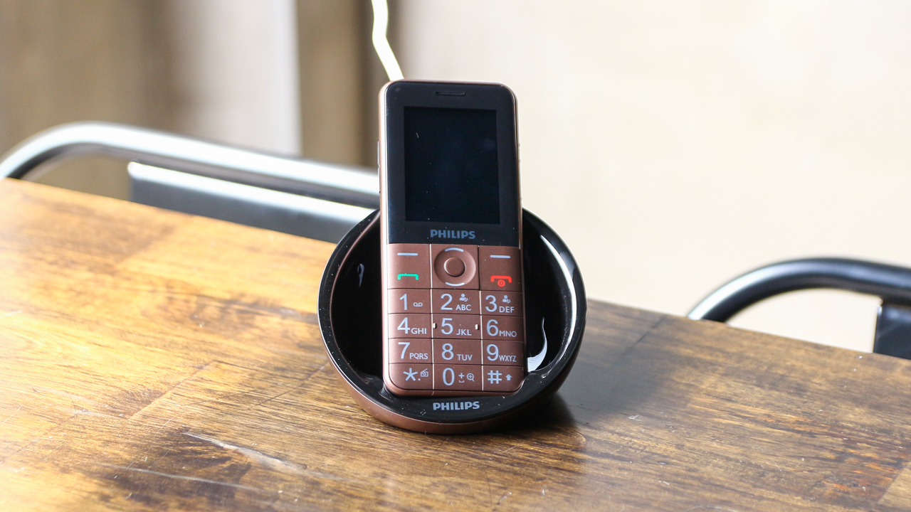 trên tay Philips E331 trên tay Philips E331