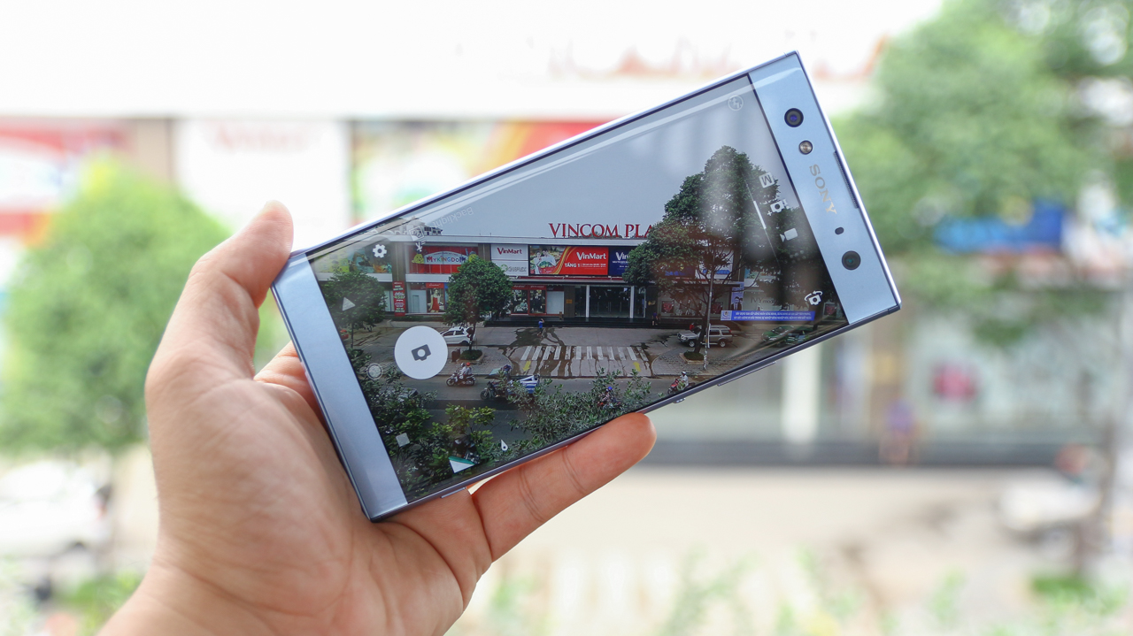 Trên tay Xperia XA2 Ultra Trên tay Xperia XA2 Ultra