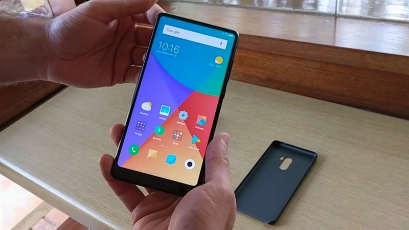 Xiaomi Mi MIX 2 đạt giải thưởng Sản phẩm sáng tạo 2017