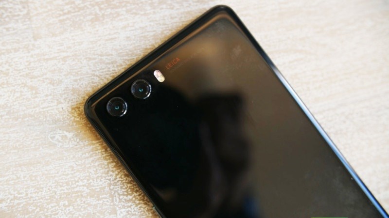 Nguyên mẫu Huawei P20 lần đầu tiên bị rò rỉ thực tế Nguyên mẫu Huawei P20 lần đầu tiên bị rò rỉ thực tế