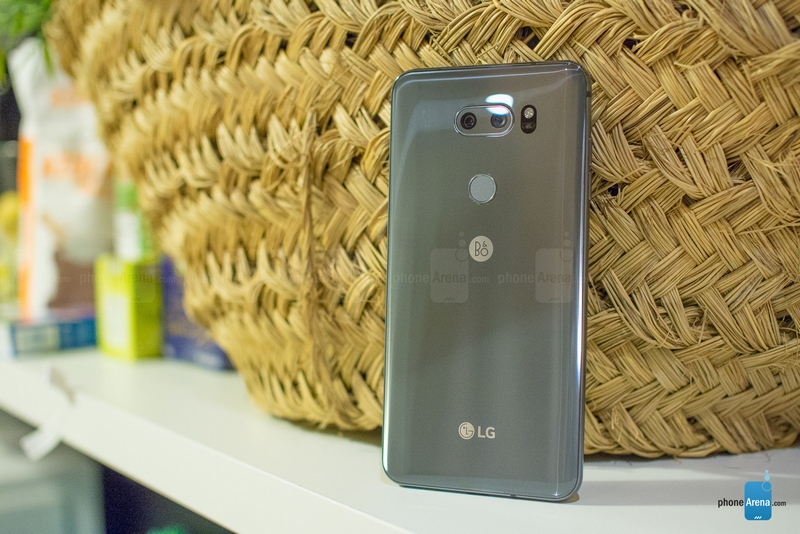 LG V30S ThinQ ra mắt, smartphone LG đầu tiên tích hợp AI