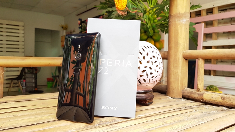 Trên tay nhanh siêu phẩm Xperia XZ2 đến từ team tin tức TGDĐ