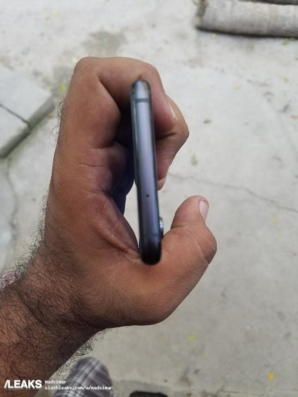 Huawei P20 lộ ảnh thực tế trên tay người dùng kèm thông số cấu hình Huawei P20 lộ ảnh thực tế trên tay người dùng kèm thông số cấu hình