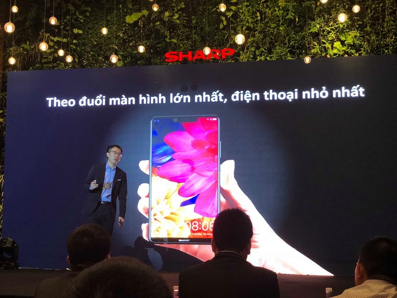 Sharp Aquos S3 ra mắt tại Việt Nam