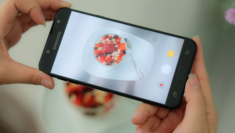 galaxy j7+