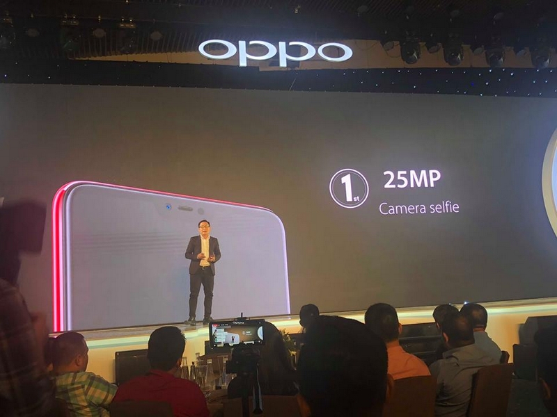 OPPO F7 ra mắt tại Việt Nam: Camera selfie 25 OPPO F7 ra mắt tại Việt Nam: Camera selfie 25