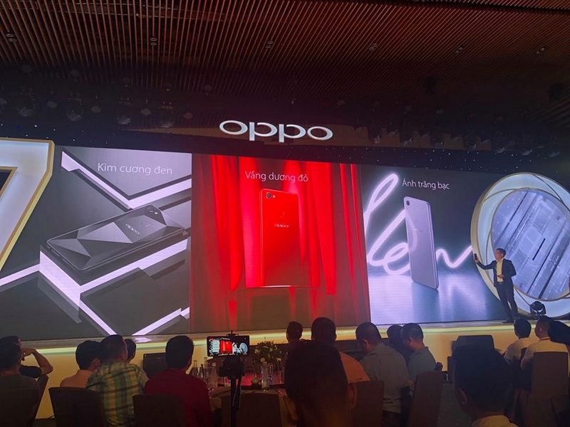 OPPO F7 ra mắt tại Việt Nam: Camera selfie 25 OPPO F7 ra mắt tại Việt Nam: Camera selfie 25