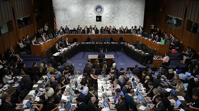 Mark Zuckerberg điều trần Thượng viện Mỹ Mark Zuckerberg điều trần Thượng viện Mỹ