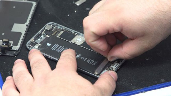 Thay pin iPhone Thay pin iPhone